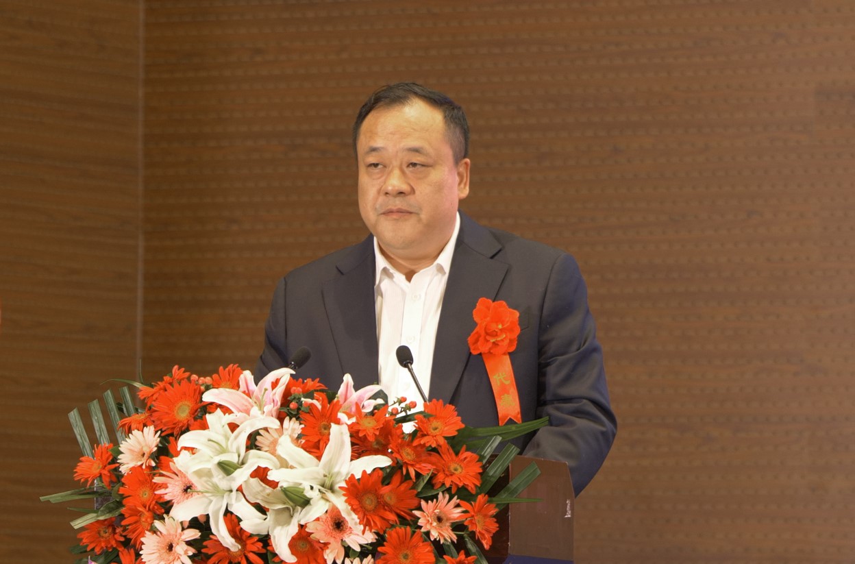 图13为单位会员、爱心企业家倪仔鑫发言。（王青青摄）.jpg